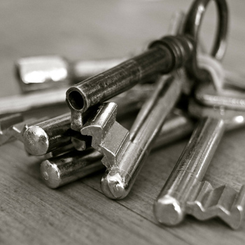 SECURE KEY HOLDING